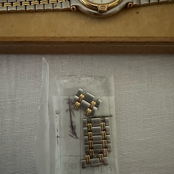 Gucci Vintage 2 toned Gold and Stainless steel watch - excellent condition - Picture 5 of 8